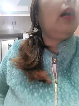 Snapshot of Dianaa9 chatting on 01-04-25, 05:58 Dianaa9 online show from 01-04-25, 05:58