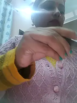 Snapshot of Dianaa9 chatting on 01-07-25, 05:31 Dianaa9 online show from 01-07-25, 05:31