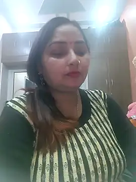 Snapshot of Dianaa9 chatting on 01-31-25, 05:10 Dianaa9 online show from 01-31-25, 05:10