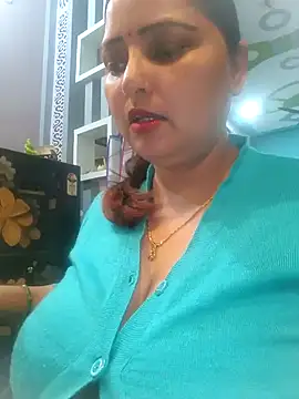 Snapshot of Dianaa9 chatting on 02-06-25, 08:18 Dianaa9 online show from 02-06-25, 08:18