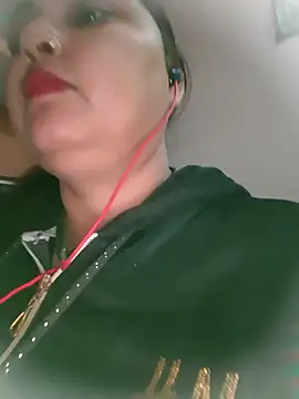 Snapshot of Dianaa9 chatting on 02-07-25, 07:29 Dianaa9 online show from 02-07-25, 07:29