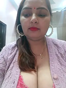 Snapshot of Dianaa9 chatting on 02-09-25, 05:22 Dianaa9 online show from 02-09-25, 05:22