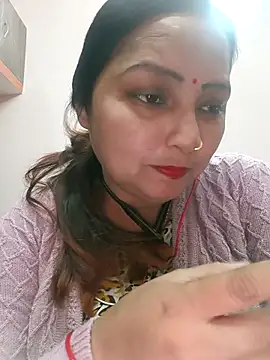 Snapshot of Dianaa9 chatting on 02-13-25, 11:39 Dianaa9 online show from 02-13-25, 11:39