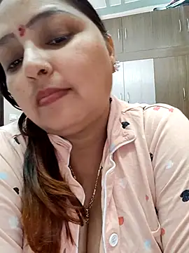 Snapshot of Dianaa9 chatting on 02-26-25, 10:47 Dianaa9 online show from 02-26-25, 10:47