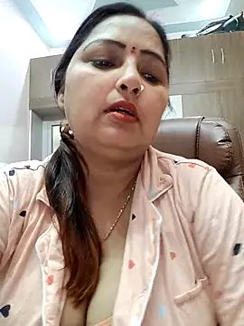 Snapshot of Dianaa9 chatting on 02-27-25, 08:39 Dianaa9 online show from 02-27-25, 08:39