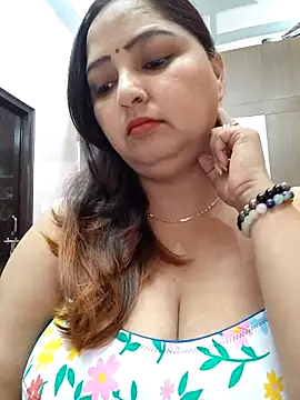 Snapshot of Dianaa9 chatting on 03-05-25, 06:23 Dianaa9 online show from 03-05-25, 06:23