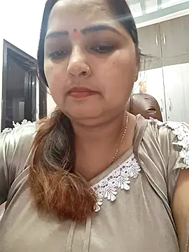 Snapshot of Dianaa9 chatting on 03-12-25, 03:02 Dianaa9 online show from 03-12-25, 03:02