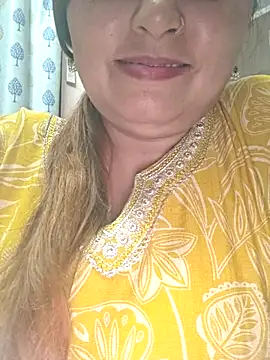 Snapshot of Dianaa9 chatting on 10-08-25, 05:21 Dianaa9 online show from 10-08-25, 05:21