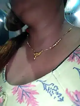 Snapshot of Dianaa9 chatting on 10-24-25, 02:35 Dianaa9 online show from 10-24-25, 02:35