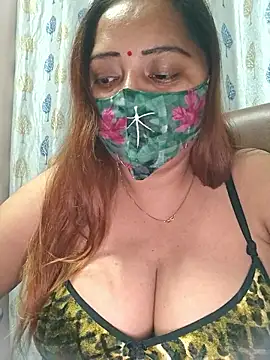 Snapshot of Dianaa9 chatting on 11-05-25, 03:23 Dianaa9 online show from 11-05-25, 03:23