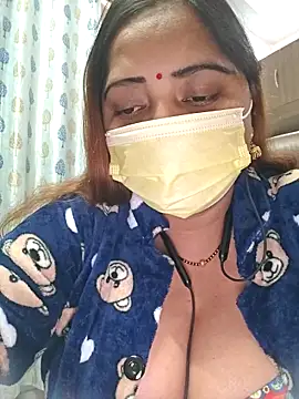 Snapshot of Dianaa9 chatting on 11-17-25, 05:57 Dianaa9 online show from 11-17-25, 05:57