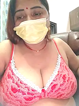 Snapshot of Dianaa9 chatting on 11-18-25, 05:06 Dianaa9 online show from 11-18-25, 05:06