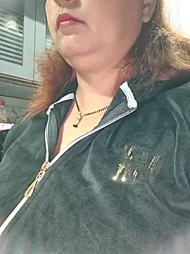 Snapshot of Dianaa9 chatting on 12-18-25, 08:42 Dianaa9 online show from 12-18-25, 08:42