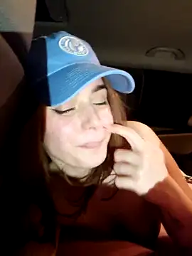 Snapshot of SophieCharm chatting on 12-15-24, 04:37 SophieCharm online show from 12-15-24, 04:37