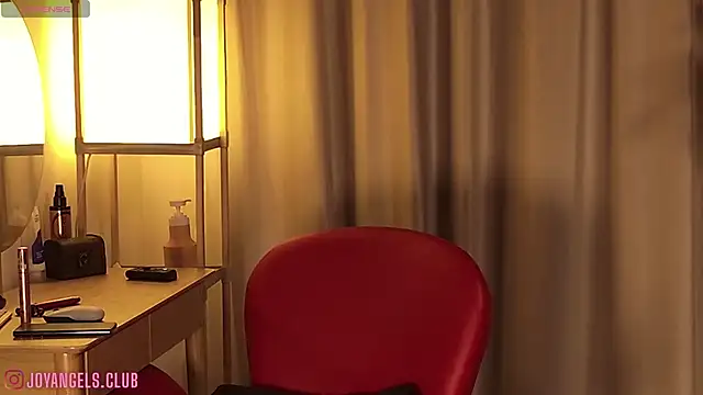 SophieCharm online show from 04-15-26, 03:57