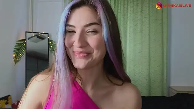 Snapshot of monikavenom chatting on 01-11-25, 08:00 monikavenom online show from 01-11-25, 08:00