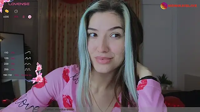 Snapshot of monikavenom chatting on 02-18-25, 04:58 monikavenom online show from 02-18-25, 04:58
