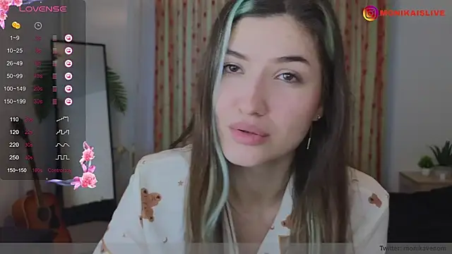 Snapshot of monikavenom chatting on 02-20-25, 05:12 monikavenom online show from 02-20-25, 05:12