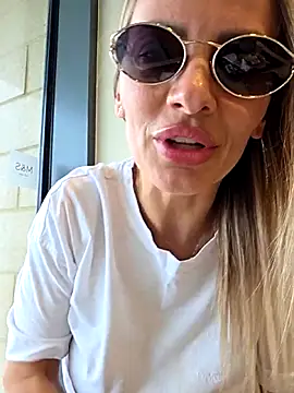 SweetMonicaUK online show from 10-02-25, 11:28