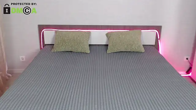 Snapshot of RonnieMilles chatting on 03-21-25, 10:50 RonnieMilles online show from 03-21-25, 10:50