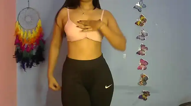 Black cat cutie online show from 12-26-24, 04:43