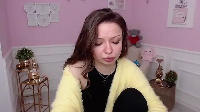 LucySkilar online show from 02-24-26, 05:38