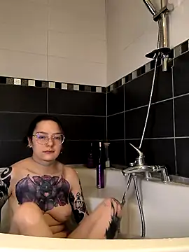 Snapshot of mamiedonuts chatting on 03-05-25, 08:21 mamiedonuts online show from 03-05-25, 08:21