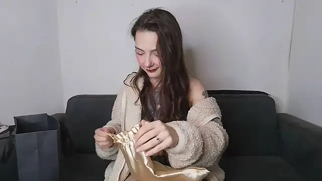 Snapshot of mamiedonuts chatting on 11-05-25, 07:03 mamiedonuts online show from 11-05-25, 07:03