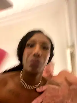 Snapshot of tamarabigass1 chatting on 10-03-25, 11:40 tamarabigass1 online show from 10-03-25, 11:40