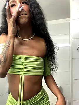 Snapshot of tamarabigass1 chatting on 10-18-25, 01:08 tamarabigass1 online show from 10-18-25, 01:08