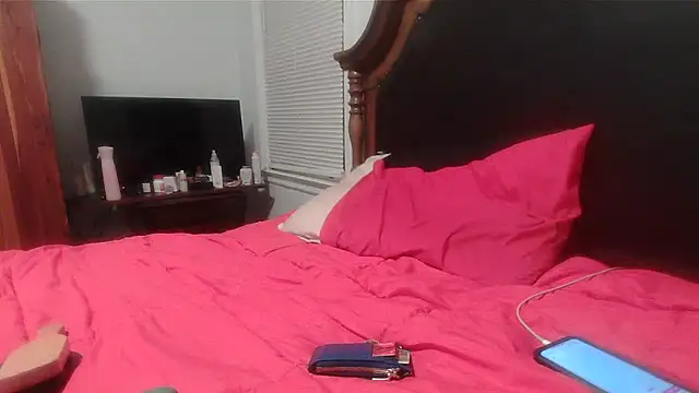 Snapshot of ebonyred chatting on 03-02-25, 01:36 ebonyred online show from 03-02-25, 01:36