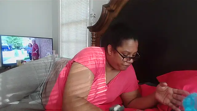 Snapshot of ebonyred chatting on 03-02-25, 09:32 ebonyred online show from 03-02-25, 09:32