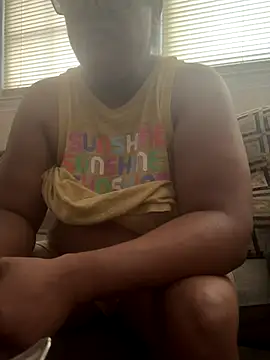 Snapshot of ebonyred chatting on 09-12-25, 12:49 ebonyred online show from 09-12-25, 12:49