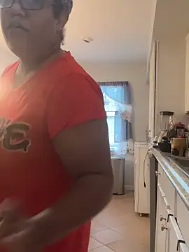 Snapshot of ebonyred chatting on 10-07-25, 01:52 ebonyred online show from 10-07-25, 01:52