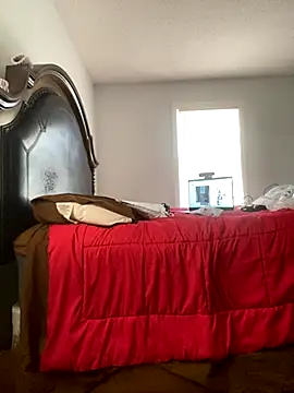 Snapshot of ebonyred chatting on 11-13-25, 05:23 ebonyred online show from 11-13-25, 05:23