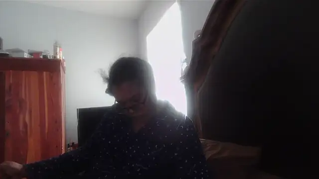 Snapshot of ebonyred chatting on 11-14-25, 02:05 ebonyred online show from 11-14-25, 02:05