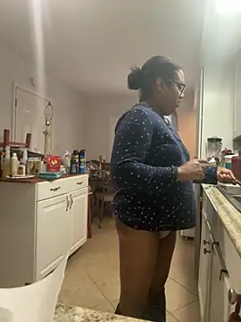 Snapshot of ebonyred chatting on 12-05-25, 02:36 ebonyred online show from 12-05-25, 02:36