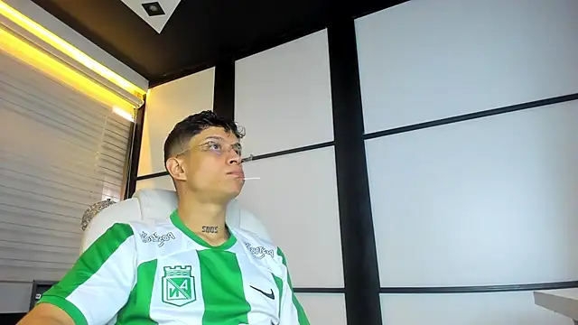 AgarEvans online show from 12-27-24, 01:50