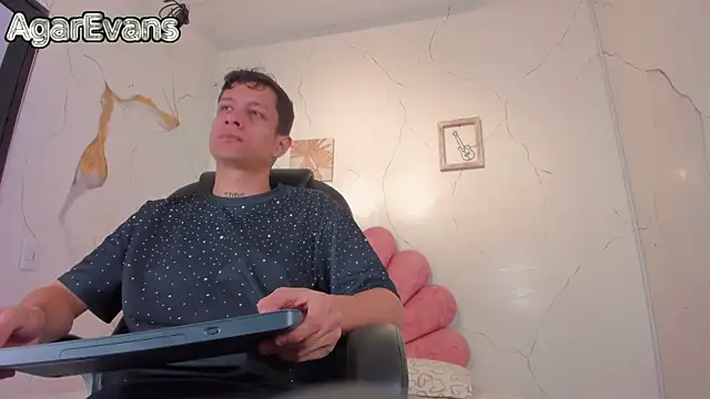 AgarEvans online show from 07-16-26, 04:51