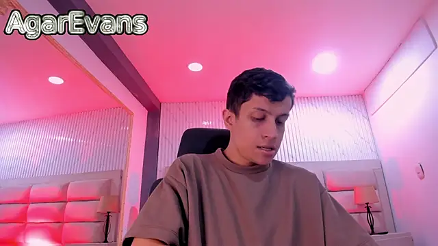 AgarEvans online show from 07-23-26, 03:04