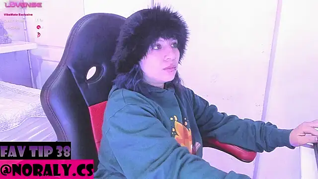 Snapshot of hey_noraly chatting on 06-09-26, 04:13 hey noraly online show from 06-09-26, 04:13