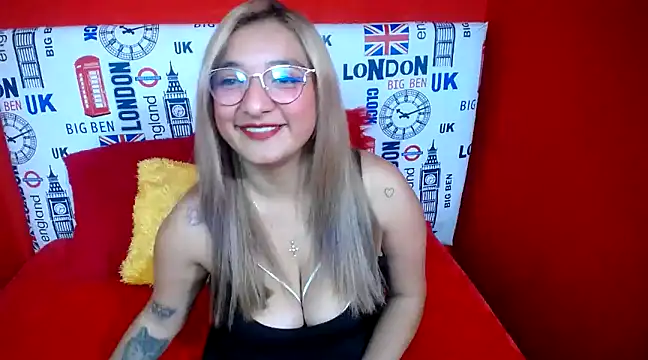 Snapshot of _sweetcarla chatting on 01-17-25, 02:18 sweetcarla online show from 01-17-25, 02:18