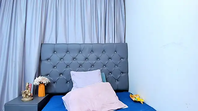 Snapshot of mariiana_murillo01 chatting on 02-02-25, 03:43 mariiana murillo01 online show from 02-02-25, 03:43