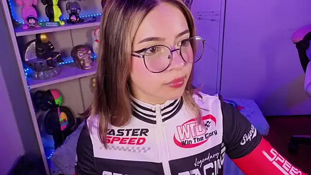 EmilyMiller  online show from 03-25-26, 03:40