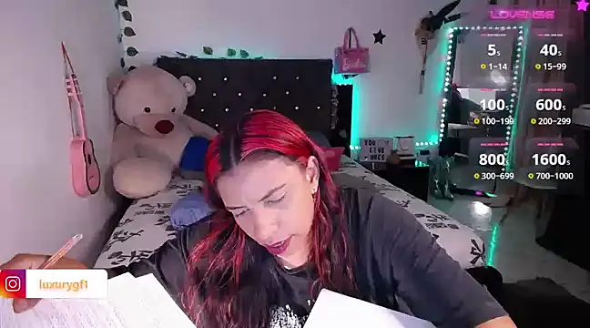 Snapshot of Pocahontaslovex chatting on 01-14-25, 11:58 Pocahontaslovex online show from 01-14-25, 11:58