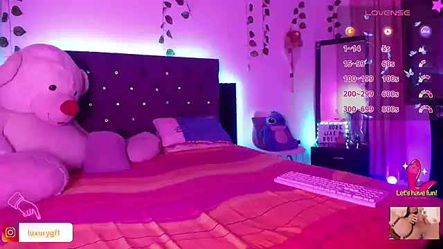 Snapshot of Pocahontaslovex chatting on 09-27-25, 06:18 Pocahontaslovex online show from 09-27-25, 06:18