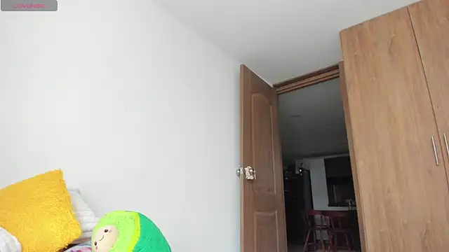 Snapshot of cheryl_blossom69 chatting on 10-01-25, 08:48 cheryl blossom69 online show from 10-01-25, 08:48