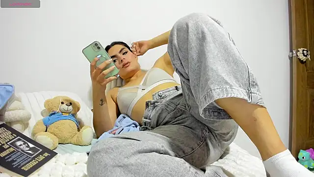 Snapshot of cheryl_blossom69 chatting on 10-08-25, 04:21 cheryl blossom69 online show from 10-08-25, 04:21