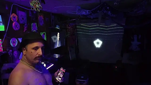 tayshie online show from 04-28-26, 11:37