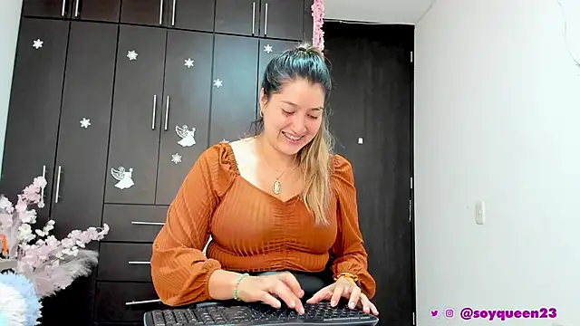 Soyqueen online show from 01-31-25, 05:30